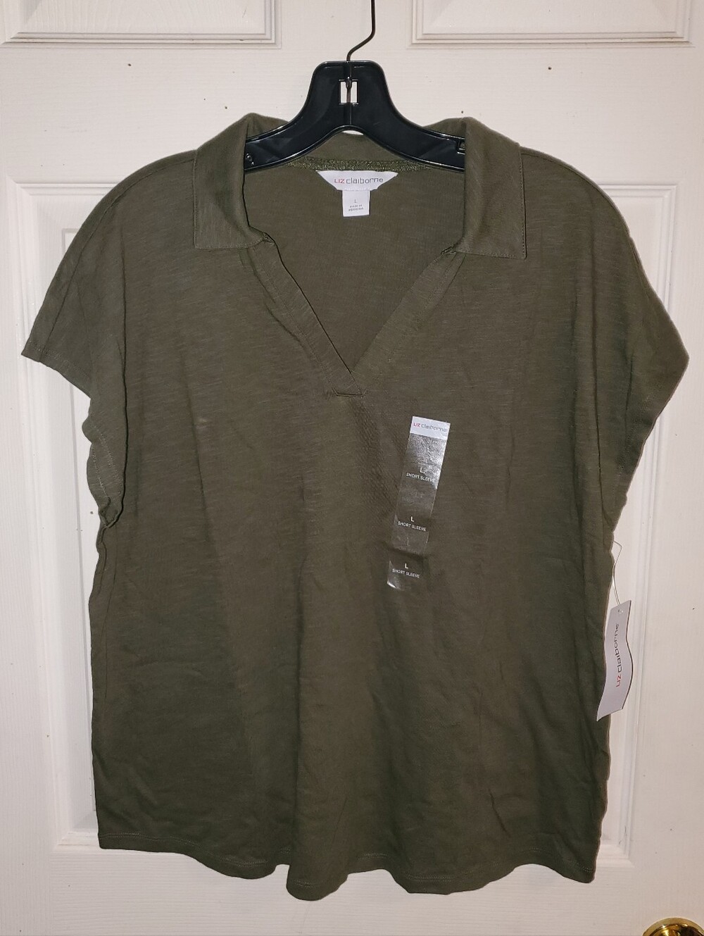 5 for $25 | NWT Liz Claiborne Collared Short Sleeve Shirt *Slight Discoloration?